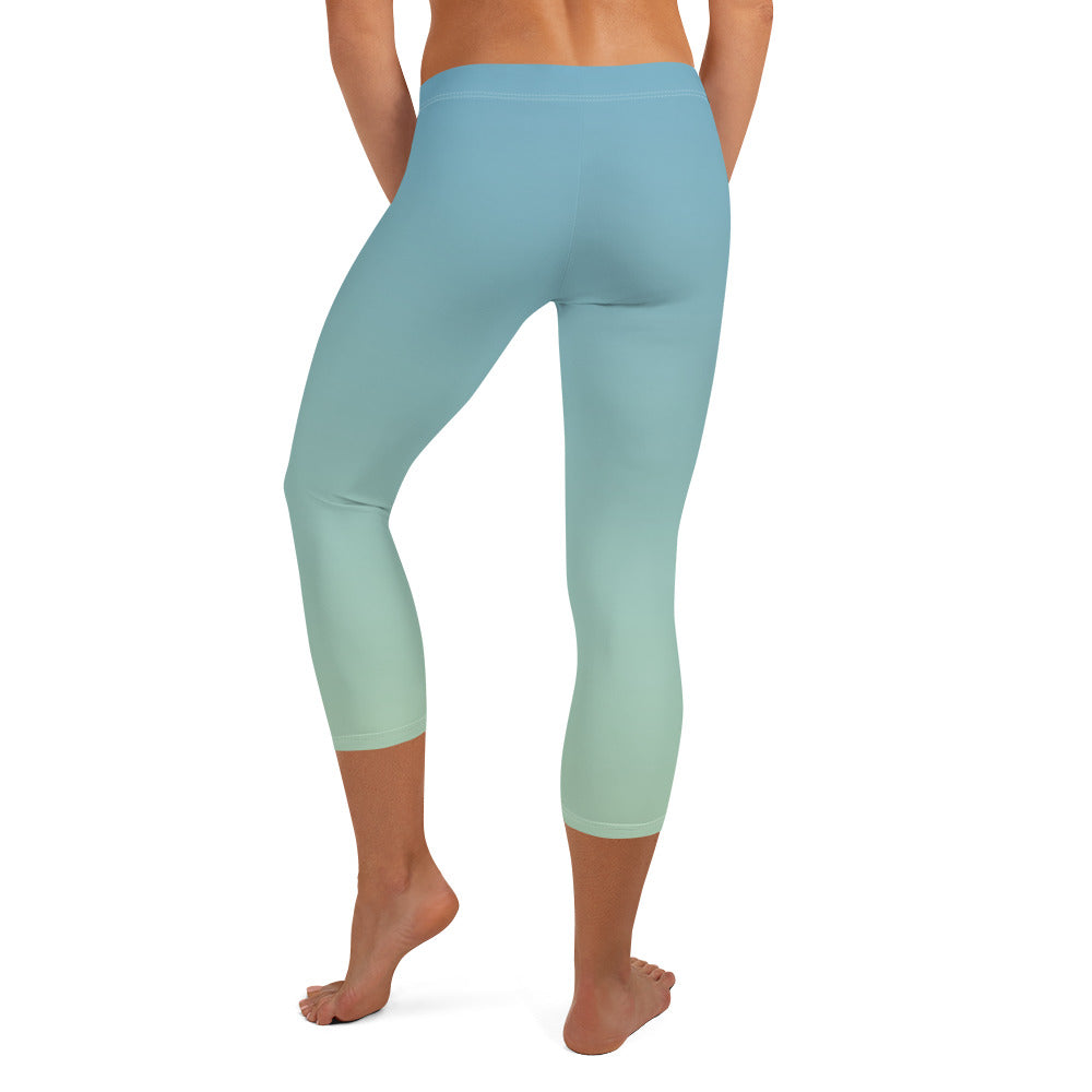 Cloudy Sky FLAKOUT Sport Women's Capri Leggings - FLAKOUT